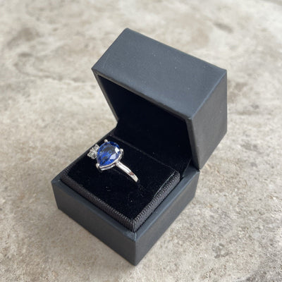 18CT White Gold Kyanite and Diamond Ring