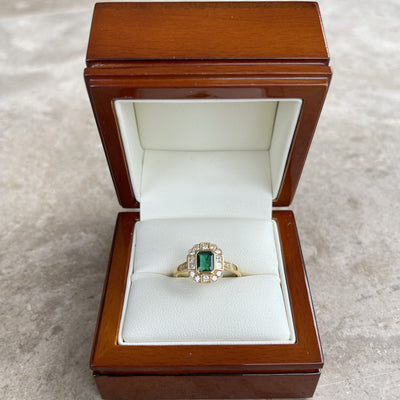 18CT Yellow Gold Colombian Emerald and Diamond Ring