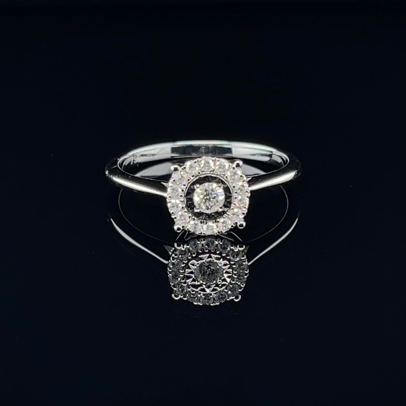 18CT White Gold Diamond Ring