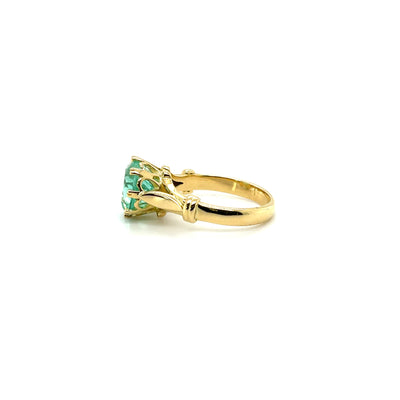 18 karat Yellow Gold Colombian solitaire ring